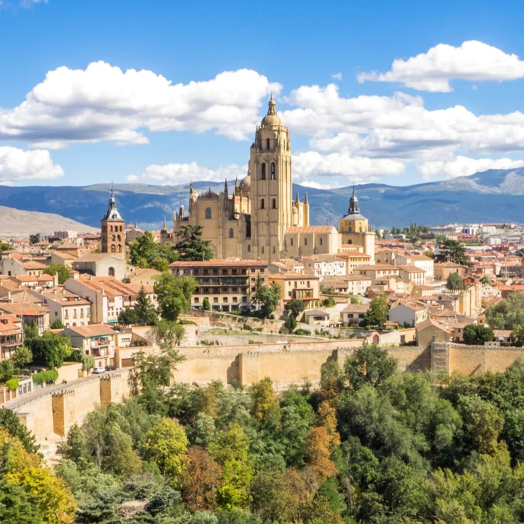 Private intercity transfer from Madrid to Segovia