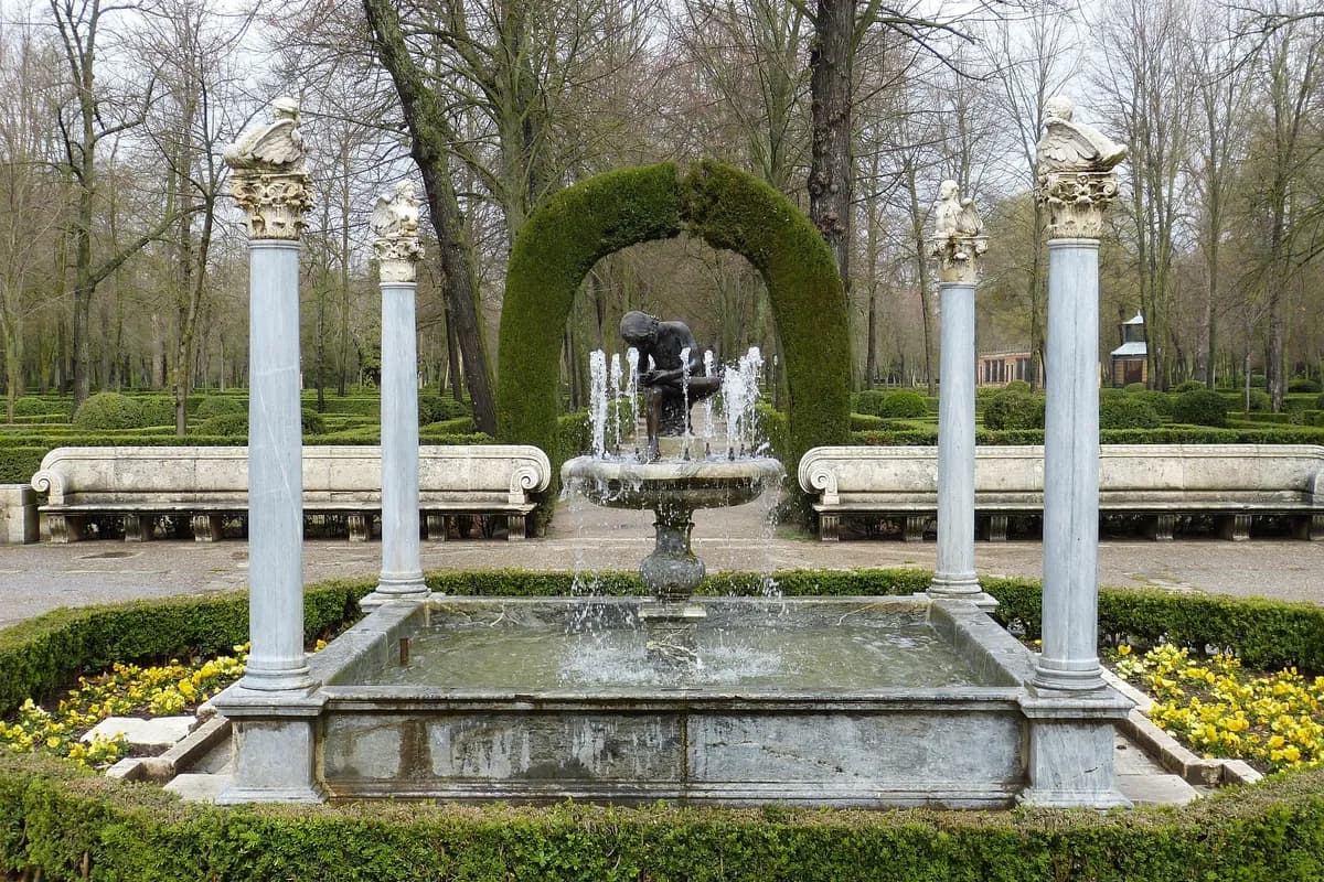 A fountain in the gardens of the Royal Palace of Aranjuez, seen on a private day trip from Madrid