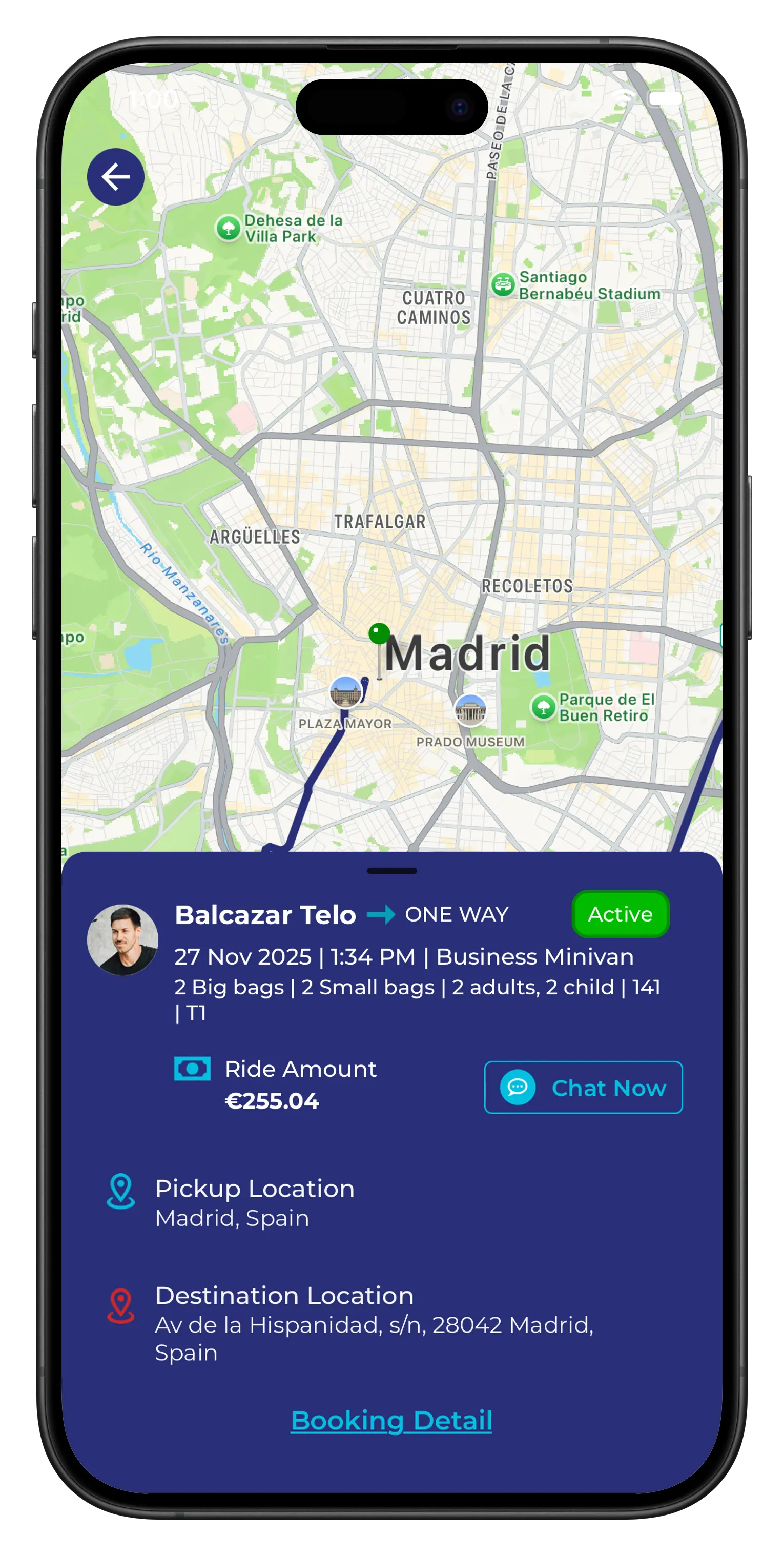 Pickup Time app showing a Madrid map and a booking card with the driver, a Business Minivan, passengers and bags, the fare and pickup and destination.